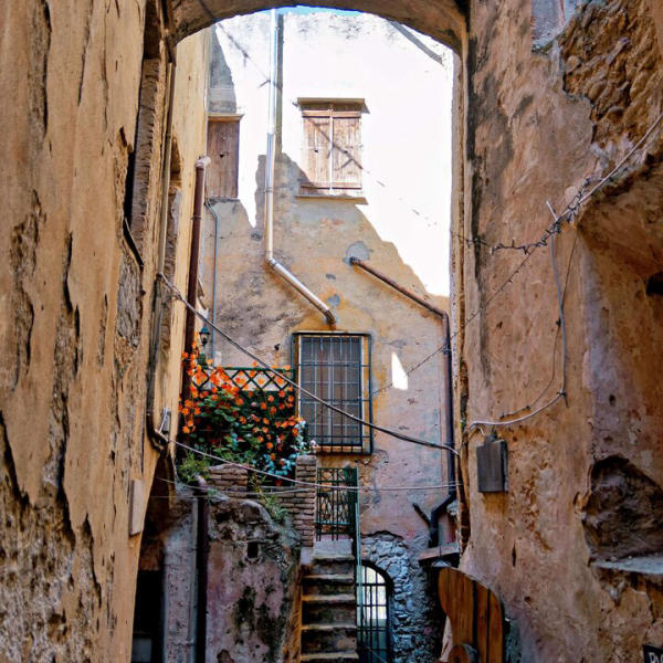 Bussano Vecchia Liguria
